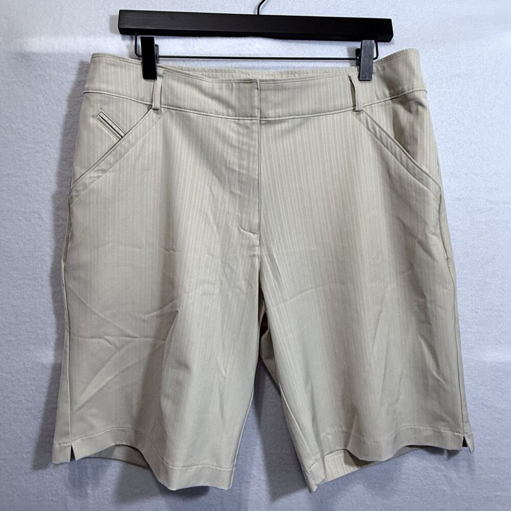 Women's Nike Golf Light Tan Pinstripe Bermuda Shorts Size 14 Quick Dry Athletic